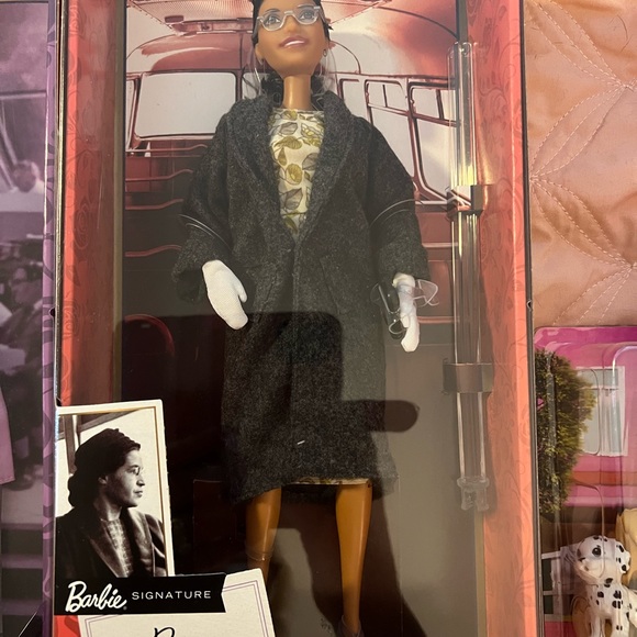 Collector Barbie’s - Picture 7 of 9